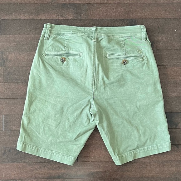 Green American Eagle Shorts Size M - Picture 2 of 2